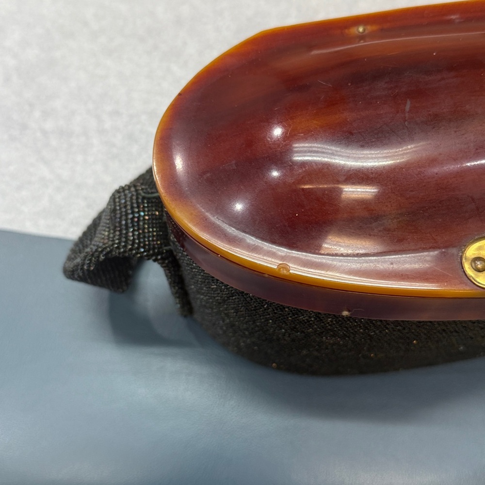 Vintage Bakelite box purse - Picture 9 of 15